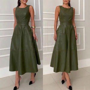 Robe en cuir décontractée pour femme, en cuir souple, longueur totale, look décontracté et tendance - Product Image 6