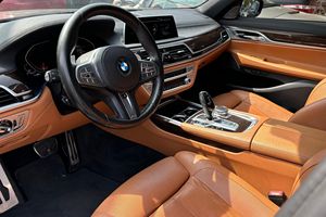 BMW 740i d'occasion 2020, conduite à gauche/droite - Product Image 3