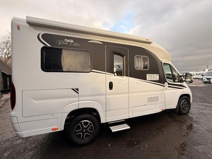 Autocaravana Versátil con Color Personalizado, Autocaravanas Metálicas con Diseño Interior de Lujo, Autocaravana para Acampar al Aire Libre - Product Image 2