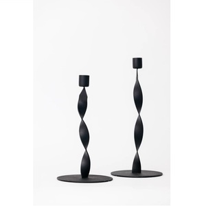 Bougeoir en métal finition antique bougeoir pour éclairage et décoration de la maison ensemble bougeoir décoratif élégant - Product Image 1