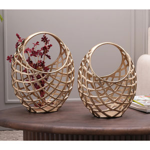 Moderno Cesto de Flores de Aluminio Calado, Florero Decorativo para Mesa, Centro de Mesa, Nuevo Diseño, Florero y Cesto de Flores Dorados Hechos a Mano - Product Image 1