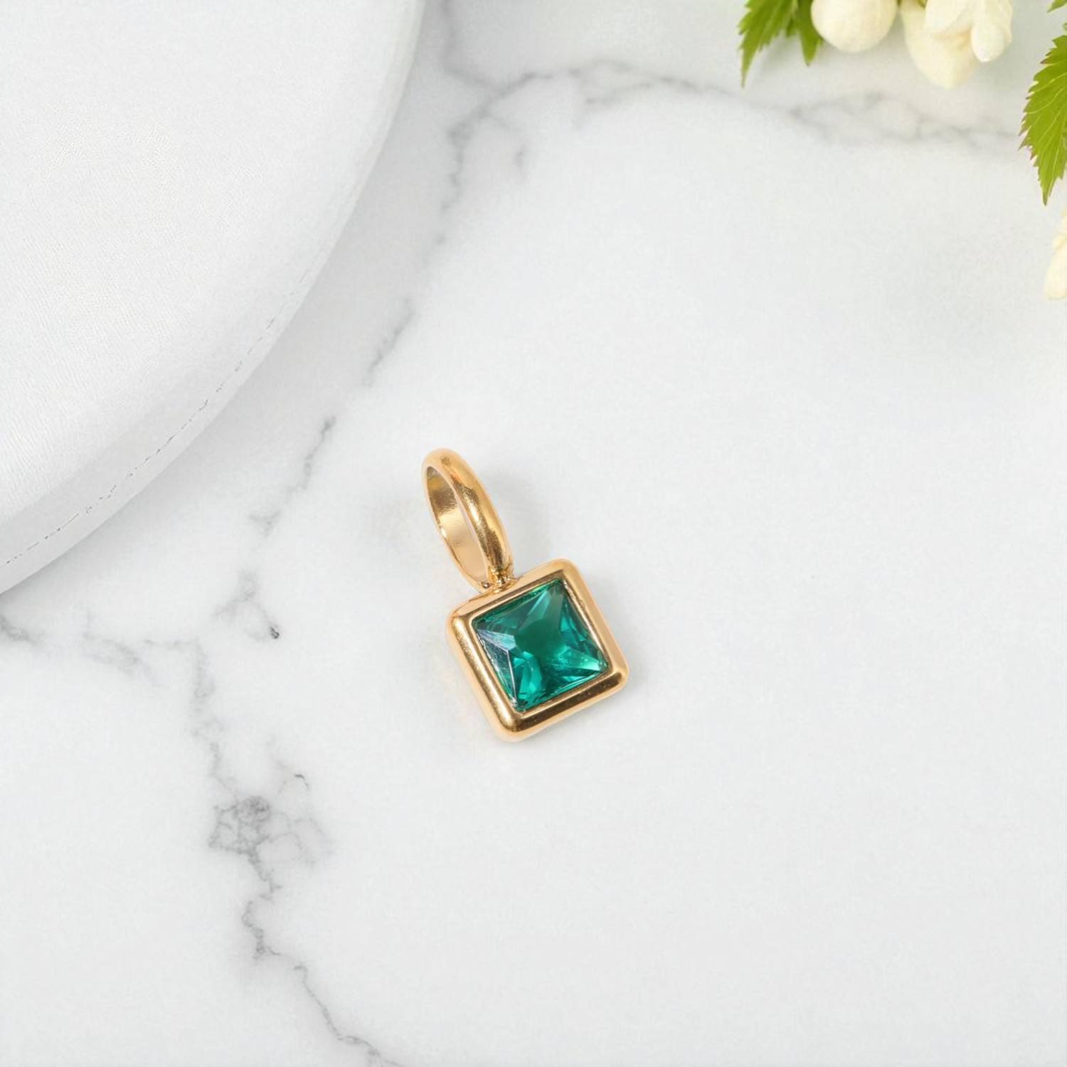 มรกตควอตซ์