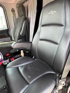 รถบรรทุกมือสอง Peterbilt 389 รุ่นยอดนิยม - เครื่องยนต์ Cummins 525 แรงม้า, เกียร์ธรรมดา 18 สปีด ขายทั่วโลก - Product Image 4