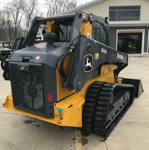 รถตักล้อยางขนาดเล็ก John Deere ปี 2025 มือสอง พร้อมอุปกรณ์ - Product Image 5