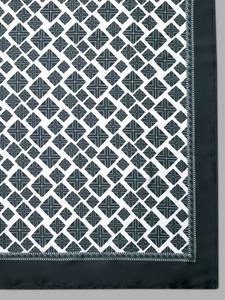 Tissu d'écharpe en satin imprimé personnalisé de haute qualité avec étiquetage privé pour les campagnes marketing et les cadeaux d'affaires - Product Image 6