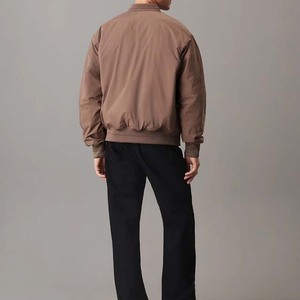 Chaqueta Bomber de Invierno de Alta Calidad con Diseño Nuevo al por Mayor, Chaqueta Casual de Lona para Hombre con Cuello Alto y Patrón Sólido Personalizado - Product Image 3