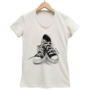 Camiseta moderna para mujer con textura suave, flexible y cómoda, ideal para un estilo urbano chic en días de verano y moda relajada. - Product Image 2