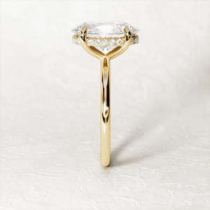Bague solitaire élégante en forme d'ovale avec halo caché, or jaune massif, diamant de laboratoire certifié VVS, bijoux en gros pour elle - Product Image 4