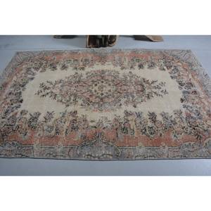 พรมตุรกีโบราณสีเบจสีส้มคลาสสิคขนาด5.6x8.8ฟุตงานปะทำด้วยมืองานปะขนสัตว์ด้านหลังของห้องนั่งเล่นสไตล์ทาบริซ - Product Image 3