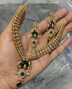 Ensemble collier élégant en laiton de haute qualité avec boucles d'oreilles plaqué or vêtements de mariage classiques pour les femmes pour les fêtes et les fiançailles - Product Image 5