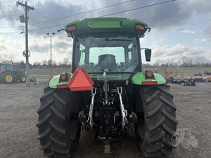 Tractor Agrícola DEUTZ FAHR 5110G 2020 de 120HP con Motor, Caja de Cambios y Bomba - Product Image 4