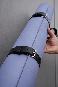 Couverture d'extérieur avec sangle en cuir pour le camping parfaite pour les pique-niques, les plages, ceinture de transport en cuir de qualité supérieure pour porte-couverture - Product Image 5