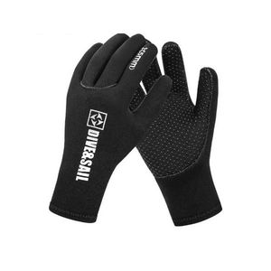 ถุงมือดำน้ำแบบสั้นสำหรับผู้ชายและผู้หญิง ยี่ห้อ Dive&Sail ผลิตจากนีโอพรีนและซิลิโคน ช่วยรักษาอุณหภูมิ ปิดด้วยแถบตีนตุ๊กแก เหมาะสำหรับกีฬาทางน้ำ - Product Image 2