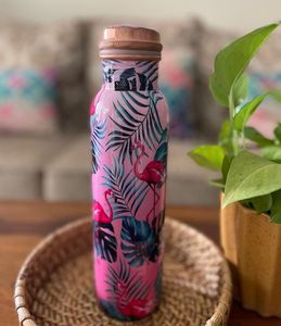 Botellas martilladas de cobre 100% hechas a medida, capacidad de 950 ML, SIPPER para tiendas de salud, vasos de plástico Premium - Product Image 1