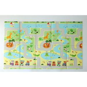 Tapis de jeu double face 200x130x1cm vert Highway Design léger et imperméable en mousse XPE pour bébés pliable et non toxique - Product Image 1
