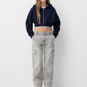 Vente en gros de sweat à capuche zippé court en coton de luxe avec logo personnalisé col à capuche saisonnier hiver design de poche supérieure vente style court - Product Image 4