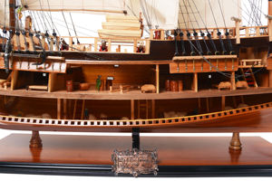 HMS Endeavour casco abierto L80 cedro hecho a mano réplica de madera estilo náutico pintado artesanía de madera cajas de madera carteles de pared - Product Image 4