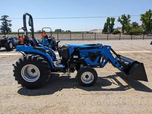 Tracteur utilitaire compact LS Tractor MT226E, 25 CV, diesel, 4 roues motrices, transmission par engrenages, tracteur à roues, haute productivité, petit tracteur agricole, avant - Product Image 4