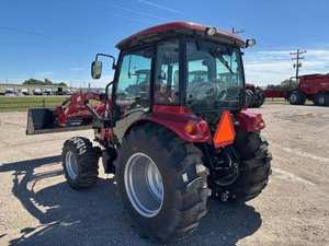 2025 para Case IH FARMALL 55C Tractor Performance Built Comfort Diseñado Potencia confiable para el núcleo de la bomba del motor de la agricultura diaria - Product Image 3