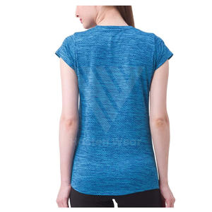 T-shirts de sport personnalisés en gros pour femmes et vêtements en polyester pour l'été, t-shirts unis pour le sport - Product Image 6