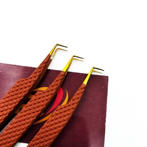 Pinzas para pestañas con ventilador de volumen de Punta dorada de plasma de precisión de etiqueta privada, acero inoxidable sostenible ecológico con embalaje - Product Image 2