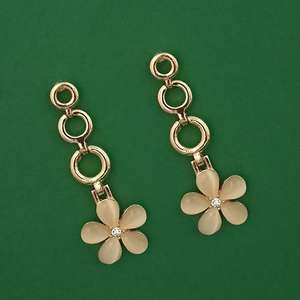 Pendientes de puño fino Kriaa chapados en oro con Colgante de Piedra austriaca 1314610 - Product Image 1