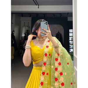 Lehenga choli อินเดียแต่งงานกับ dupatta สำหรับผู้หญิงวัสดุจอร์เจียสไตล์ดั้งเดิมสำหรับงานปาร์ตี้และฤดูกาล - Product Image 4