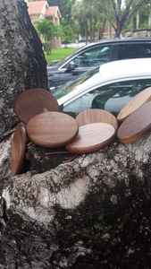 ที่รองแก้วไม้ทรงกลมสีธรรมชาติแบบชนบทที่รองแก้วกาแฟสไตล์นอร์ดิกที่กำหนดเองทำด้วยมือโดย HWC - Product Image 5