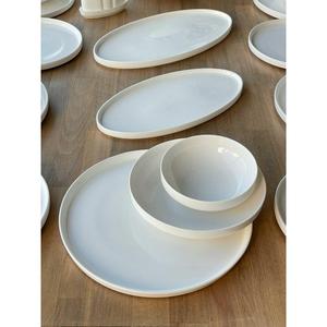 Set cena moderno semplice 58 pezzi per 12 persone