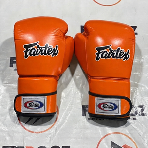ถุงมือชกมวยหนังแท้ Fairtex Gold แบบปรับแต่งได้ ปิดด้วยแถบตีนตุ๊กแก ปิดนิ้วเต็มรูปแบบ สำหรับผู้ใหญ่ ใช้ฝึกซ้อมและต่อสู้ MMA - Product Image 5