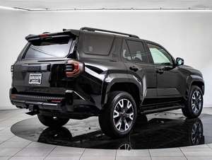 (TB) VÉHICULE D'OCCASION 2025 NOIR 4RUNNER TRD SPORT PREMIUM SUV 4 PORTES 4X4 (2.4L 4 CYLINDRES TURBO 8A) VOITURE D'OCCASION À RAMER - Product Image 2