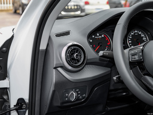 Venta al por mayor: SUV pequeño de 1.ª generación Q2 L 35 TFSI (Hhzyx) 1.4T 150 CV/110 kW L4, interior oscuro, neumáticos alemanes R17, volante a la izquierda - Product Image 6