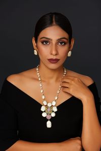 Conjunto de collar Mala con colgante barroco elegante para mujer, joyería de latón llamativa de lujo para bodas y eventos festivos - Product Image 6