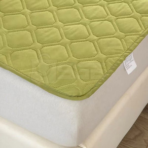 Protège-matelas matelassé non imperméable en tissu polyester tricoté, réutilisable et durable, pour adultes, pour la maison et l'hôtel - Product Image 5