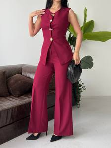 Ensemble tailleur élégant jaune sans manches pour femme avec détails boutonnés, pantalon long et blazer – Idéal pour l'été - Product Image 5