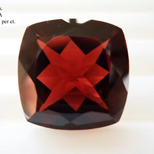 พลอยโกเมนสีแดงธรรมชาติขนาดหลวมตัดเหลี่ยมเพชรพลอยในราคาโรงงานที่ดีที่สุดสำหรับการตั้งค่าเครื่องประดับใช้ในราคาที่ต่ำที่สุด - Product Image 1