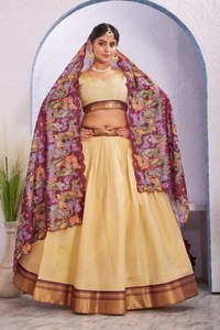 Nouvelle Collection : Lehenga Choli Dupatta en Coton Doux et Soie Gaufrée, Séchage Rapide, Coupe Classique, Toutes Saisons, Idéal pour les Fêtes - Product Image 2