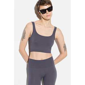 Top corto acolchado con tirantes gruesos - Product Image 2