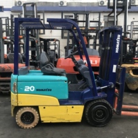 Chariot élévateur électrique Komatsu 2T d'occasion, mini gerbeur, fabriqué au Japon, batterie au plomb-acide, pneus pleins