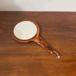 Espejo de Mano de Resina con Acabado Liso y Brillante, Perfecto para Uso Diario, Maquillaje o Fines Decorativos, Agrega un Toque Elegante - Product Image 5