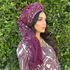 Écharpes brodées de qualité supérieure alliant l'art traditionnel à la mode moderne - Product Image 4