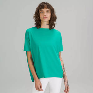 Nouveau Design personnalisé de haute qualité t-shirts pour femmes, vente en gros à bas prix t-shirts pour femmes t-shirt de qualité supérieure pour femmes - Product Image 2