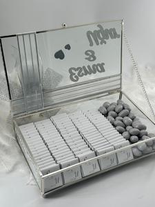 Recuerdos de Chocolate Personalizados para Boda con Caja de Acrílico y Etiquetas Plateadas para Invitados - Product Image 6