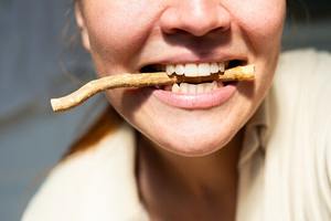 VitalHerb Natural Miswak Bâton dentaire à base de plantes bio Soins dentaires écologiques Protection blanchissante Haleine fraîche Hygiène buccale - Product Image 6