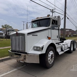 Camión Kenworth T800 de Cabina Doble Usado en Excelentes Condiciones, Listo para Trabajar, Año 2014, Entrega Global - Product Image 3
