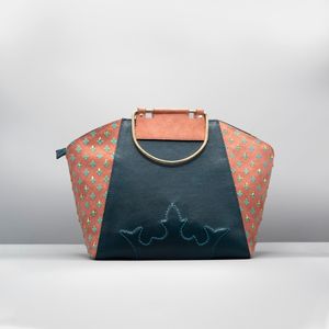 Wholesale Women's Soft Genuine Leather Zipper Closure Waterproof Bucket Tote <b>Bag</b> with Golden Handles for <b>Party</b> Wedding Occasions - Product Image 2