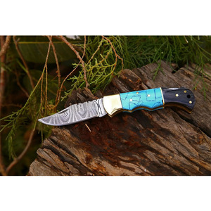 Couteau de poche en acier Damas fait main avec un design léger et un mécanisme de pliage fluide, acier Damas de qualité supérieure, couteau de poche pliable - Product Image 4