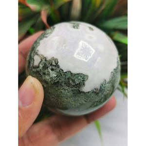 <b>Sphere</b> - Moss Agate stone - <b>Crystal</b> Healing - 2.5 inches (6.25 cms) diameter and 245 gms (0.54 lb) - Product Image 3