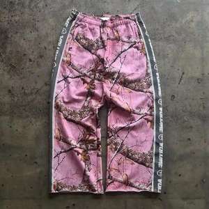 Pantalon coupe-vent en nylon léger avec logo personnalisé pour hommes taille haute décontracté coupe ample jambe large cordon plat devant lourd - Product Image 3