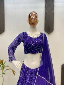 Traje de Diseñador Exclusivo con Bordado de Espejos Reales en Tela de Seda Romana, Conjunto Premium Reversible para Fiesta Casual: Top, Pantalón y Dupatta - Product Image 4